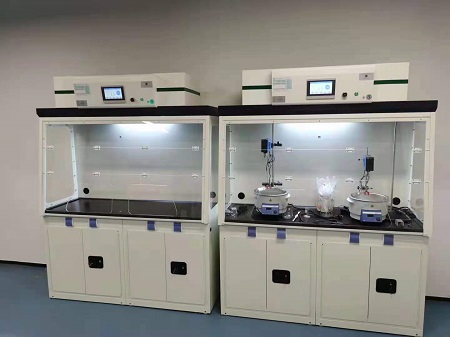 Advantages of ductless fume hoods